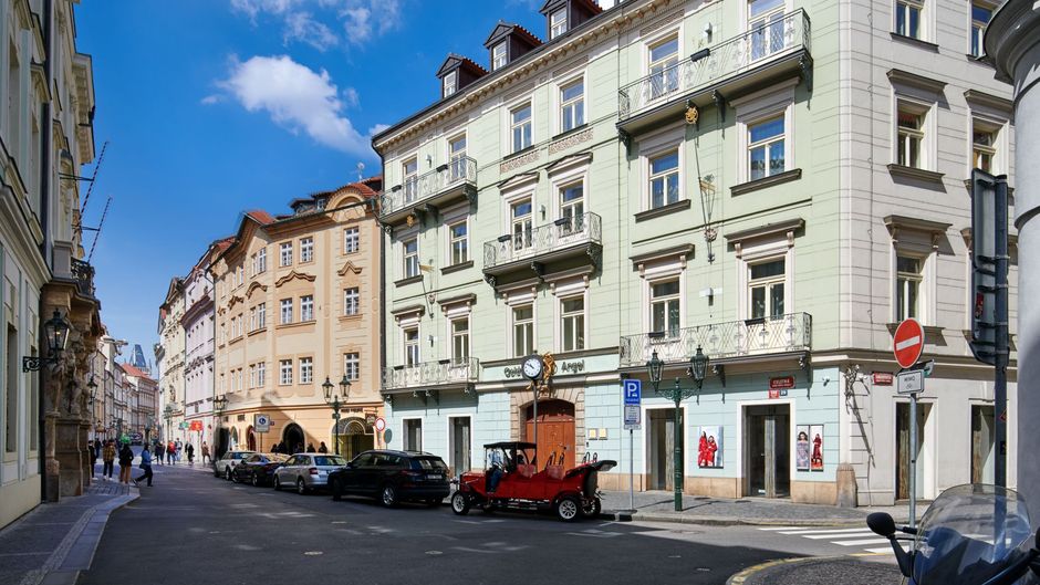 Golden Angel Suites Exterior