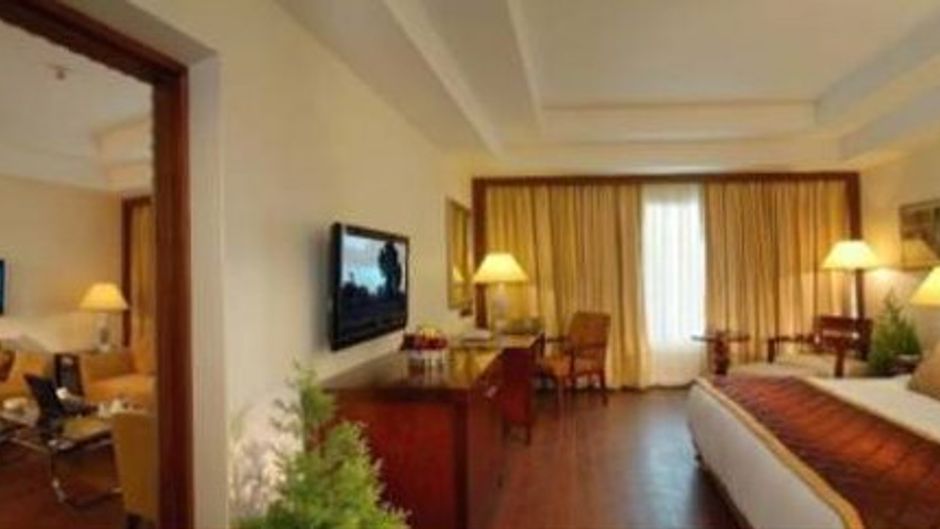 Fortune Select JP Cosmos Suite