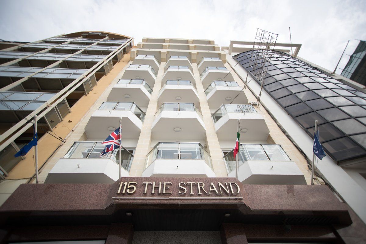 115 the strand hotel & suites