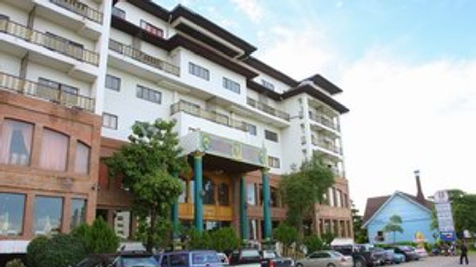 13 Coins Bangyai Exterior