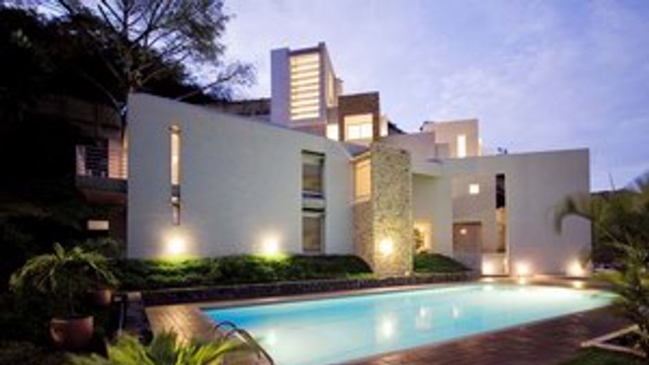 Habita Suites Pool