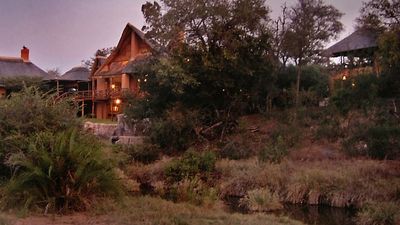 Lukimbi Safari Lodge