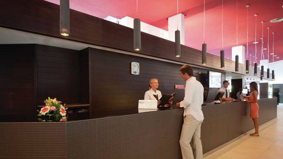 Blau Punta Reina Resort Lobby