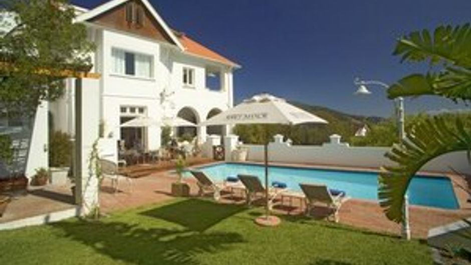 Abbey Manor Luxury Guesthouse Pool