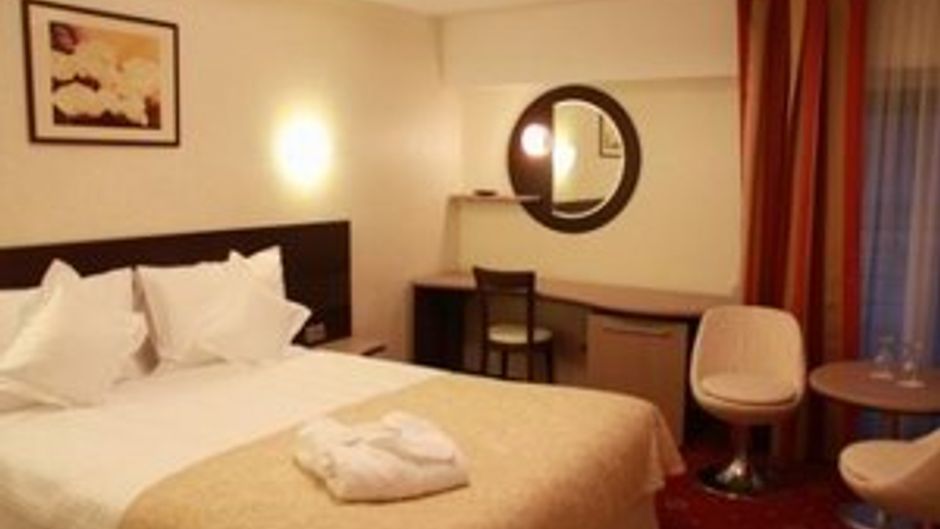 Berthelot Hotel Room