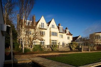 Holm House