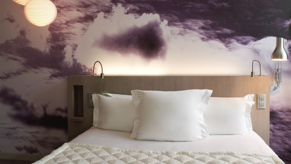 Hotel Le Grand Balcon Room