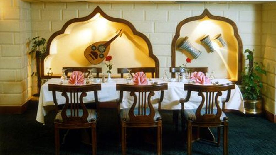 Om Kolthoom Hotel & Tower Restaurant