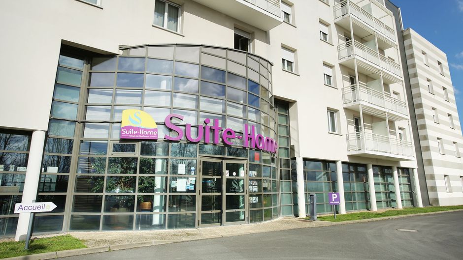 Suite-Home Saran Exterior