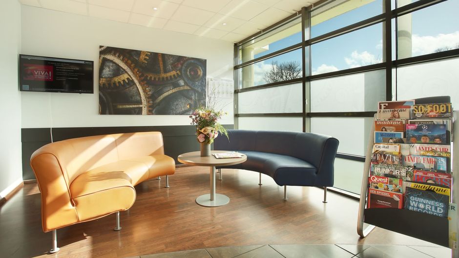 Suite-Home Saran Lobby