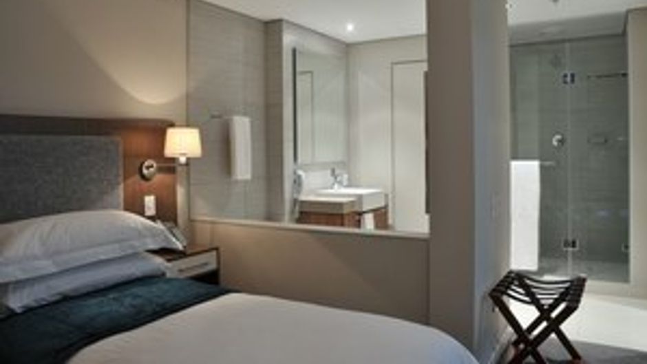aha Harbour Bridge Hotel & Suites Room