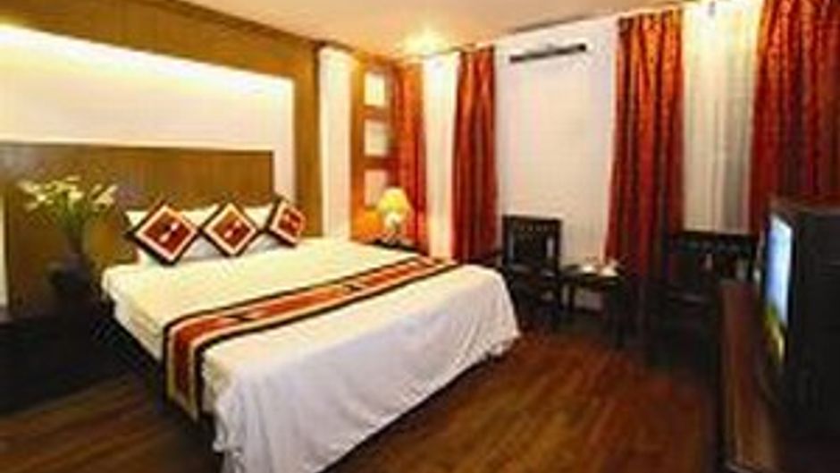 Indochina 2 Hotel Room