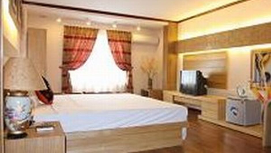 Indochina 2 Hotel Suite