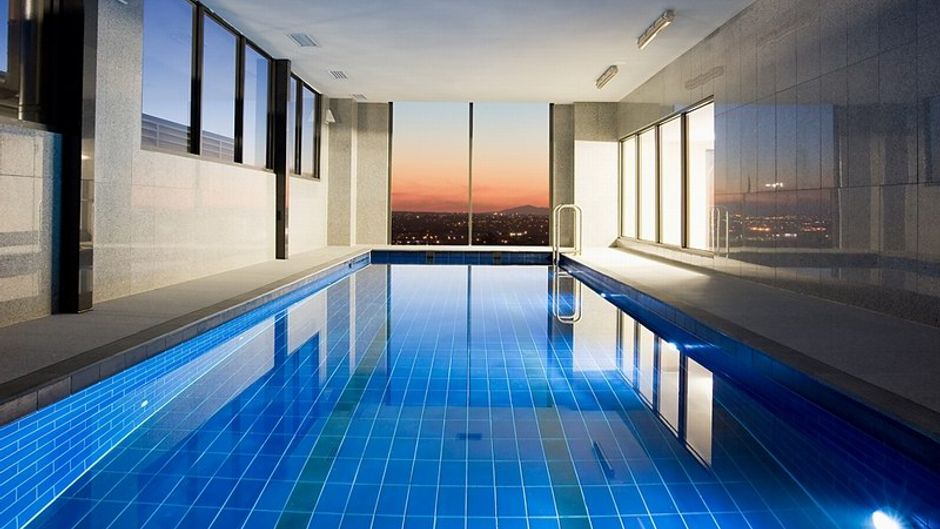 Mantra Melbourne Airport Pool