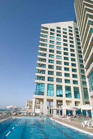 Okeanos Suites Hotel