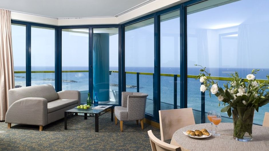 Okeanos Suites Hotel Suite