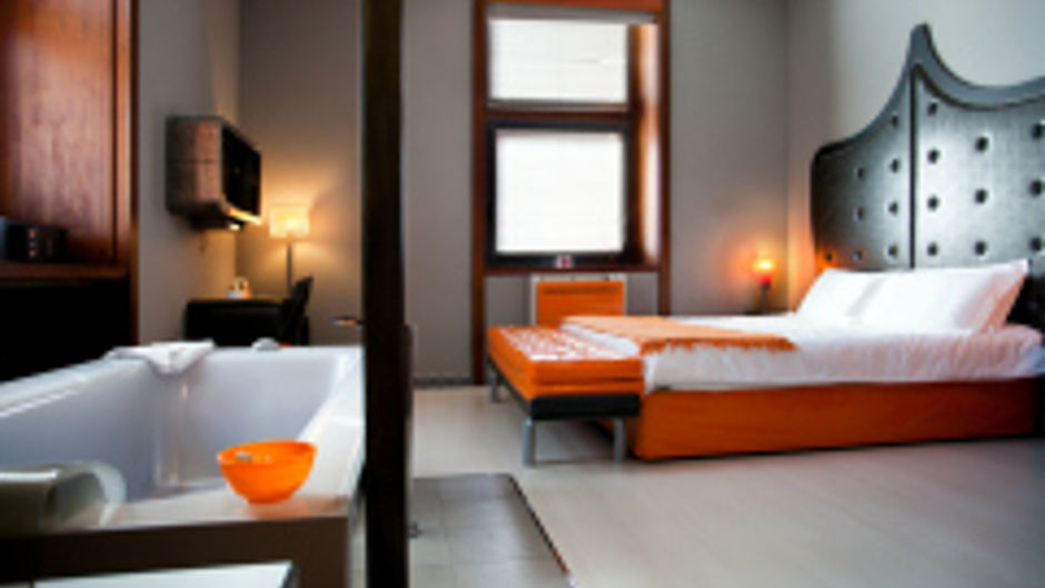 Orange Hotel Suite