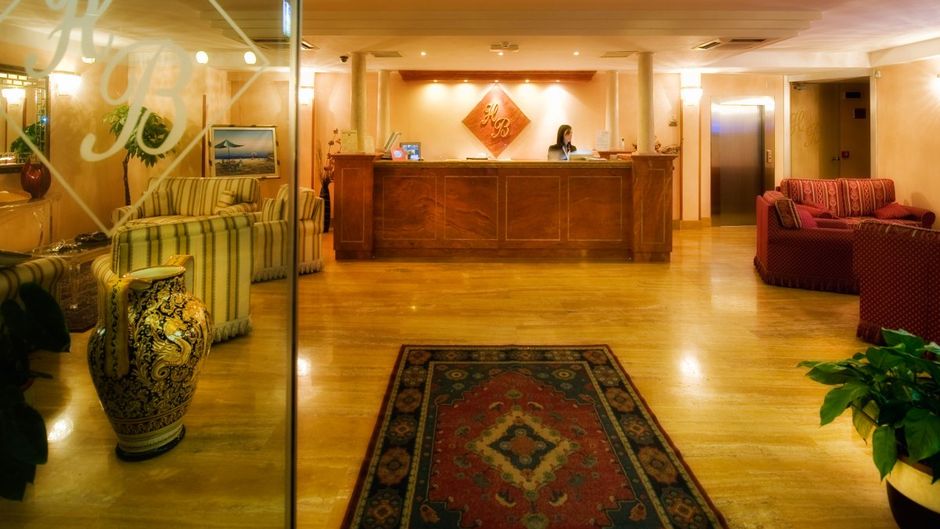 Hotel Bright Lobby