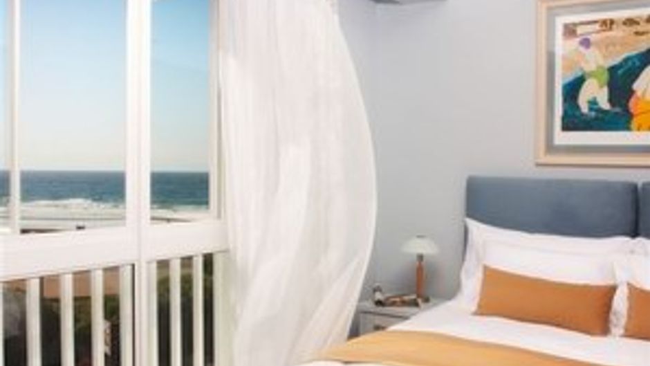 Calders Hotel & Conference Centre Suite
