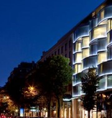Renaissance Paris Arc de Triomphe Hotel