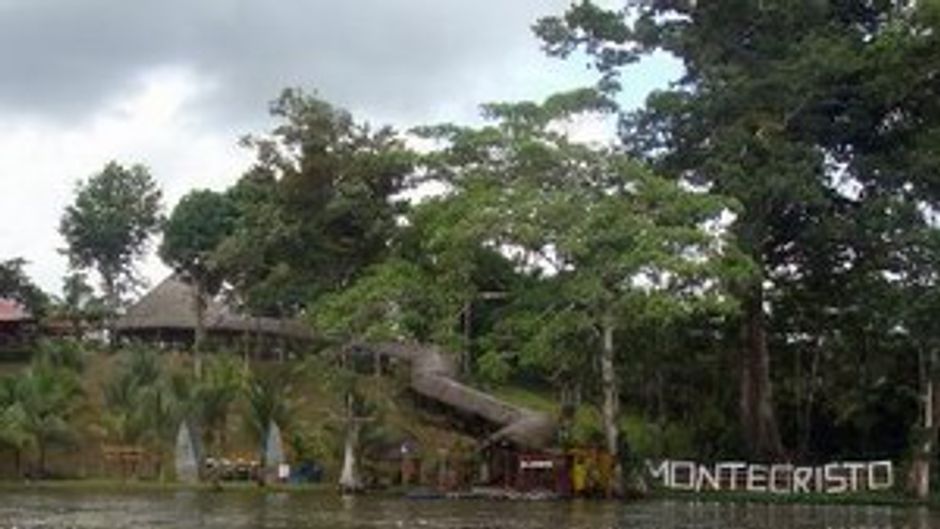 Montecristo River Lodge Exterior