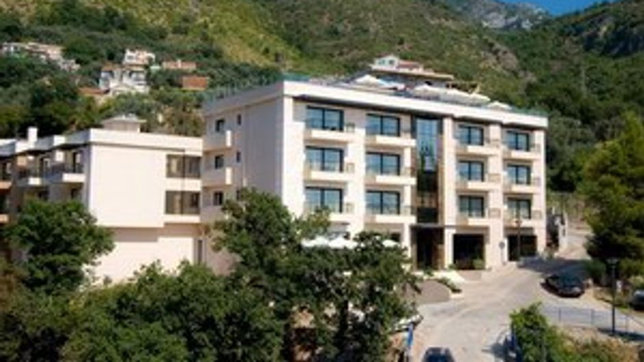 HEC Hotel Residence Exterior
