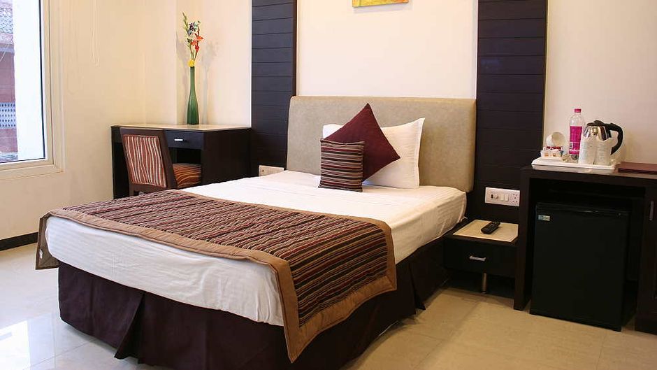 Hotel Le Roi Room
