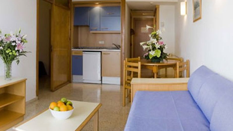 Ola Tomir Room