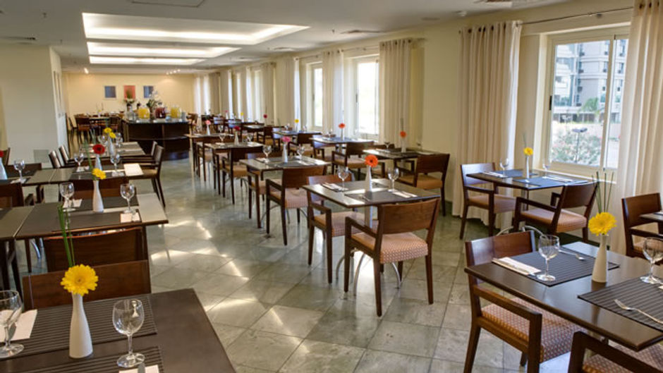Bourbon Barra Premium Residence Restaurant