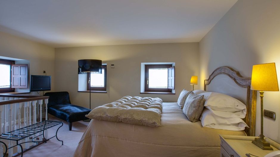 Domus Selecta Castillo Bosque La Zoreda Room