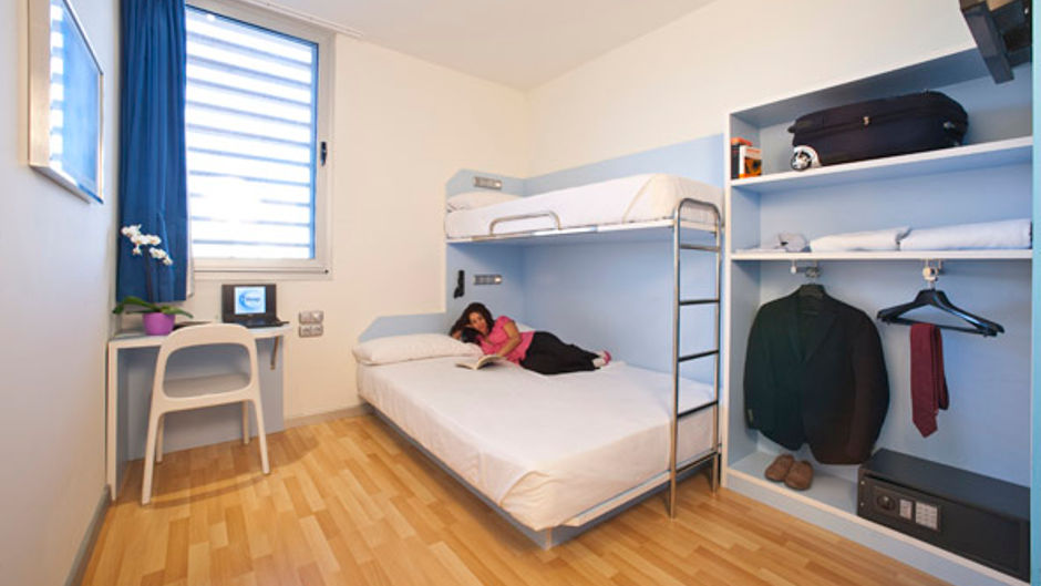 iSleep Hotel Room