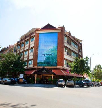 Almond Hotel Phnom Penh