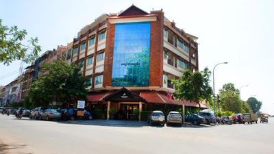 Almond Hotel Phnom Penh