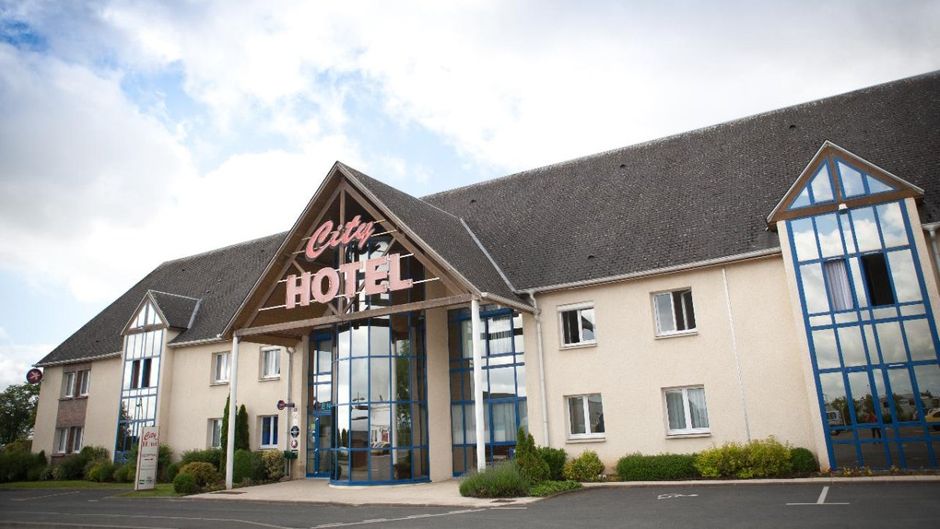City Hotel Beauvais Exterior