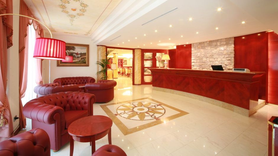 Grand Hotel del Parco Lobby