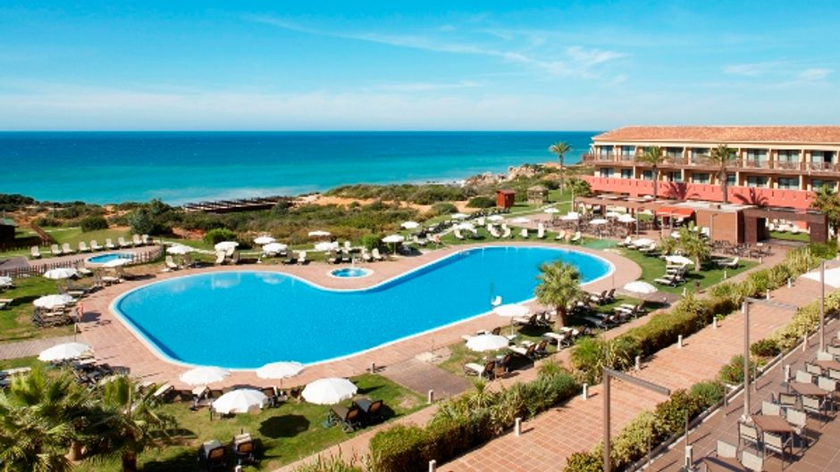 Hotel Ilunion Calas de Conil Exterior