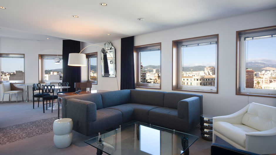 UR Palacio Avenida Suite