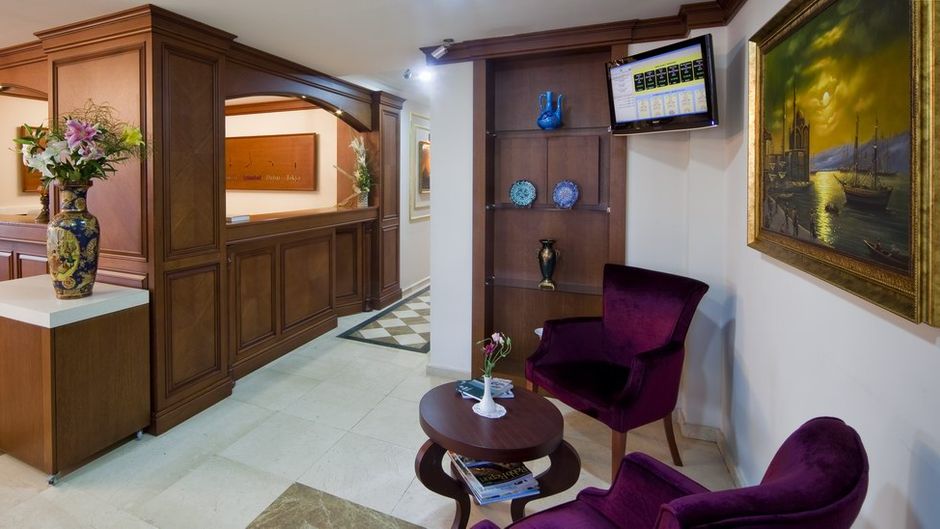 GLK Pemier The Home Suites & Spa Lobby