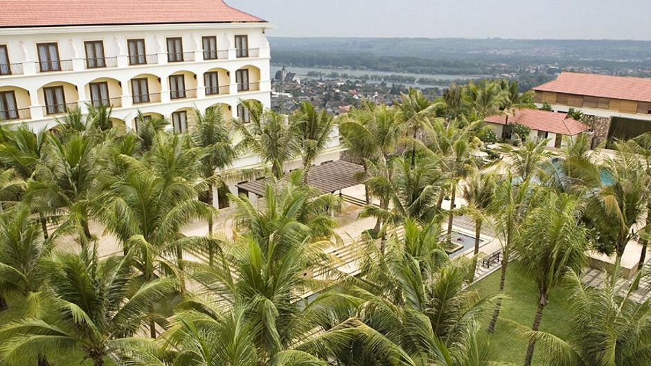 Lotus Blanc Resort Exterior