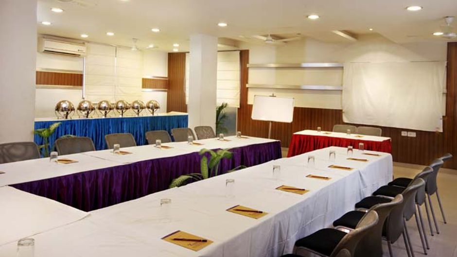Hotel Mandakini Plaza Kanpur Meeting