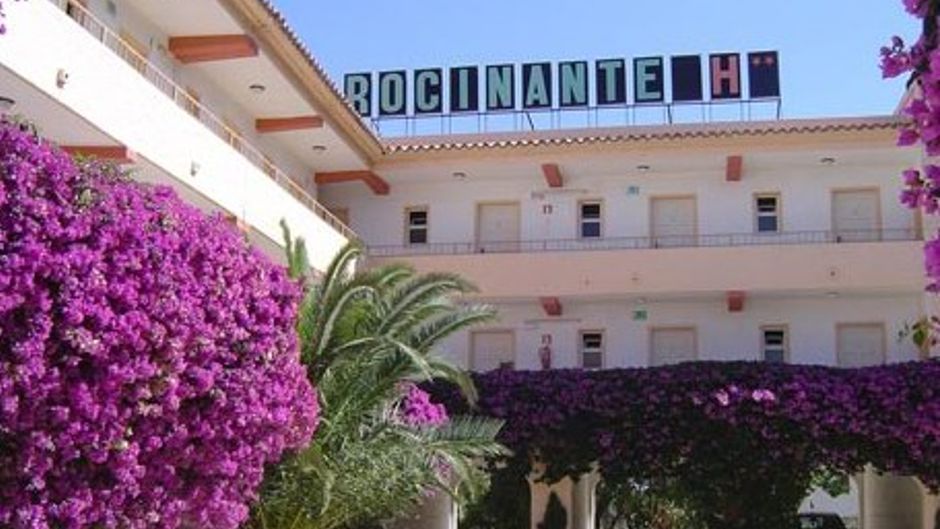 Hotel Rocinante Exterior