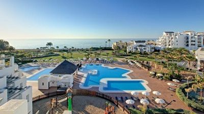 Fuerte Estepona Suites SPA