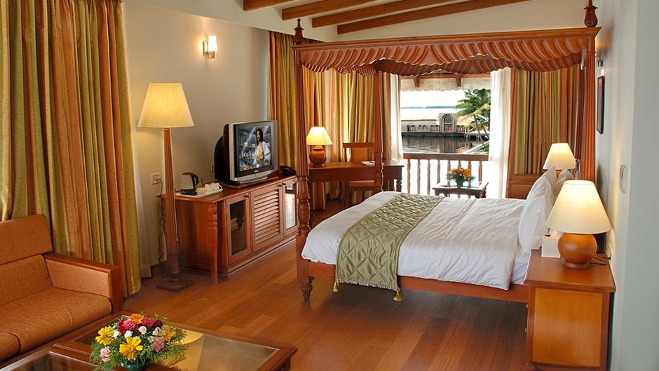 Lemon Tree Vembanad Lake Resort Suite