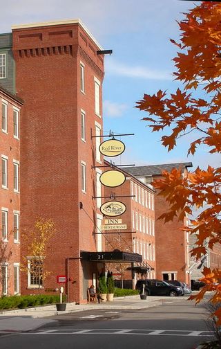 Common Man Inn & Restaurant