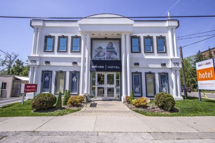 The Willowdale Hotel