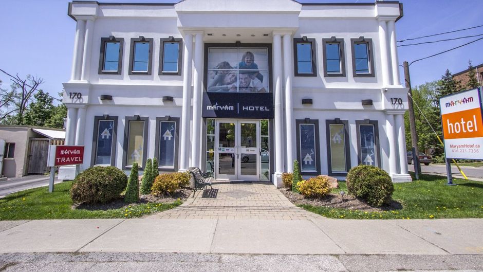 The Willowdale Hotel Exterior