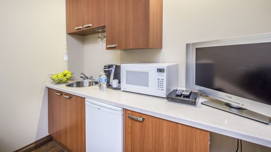 The Willowdale Hotel Suite