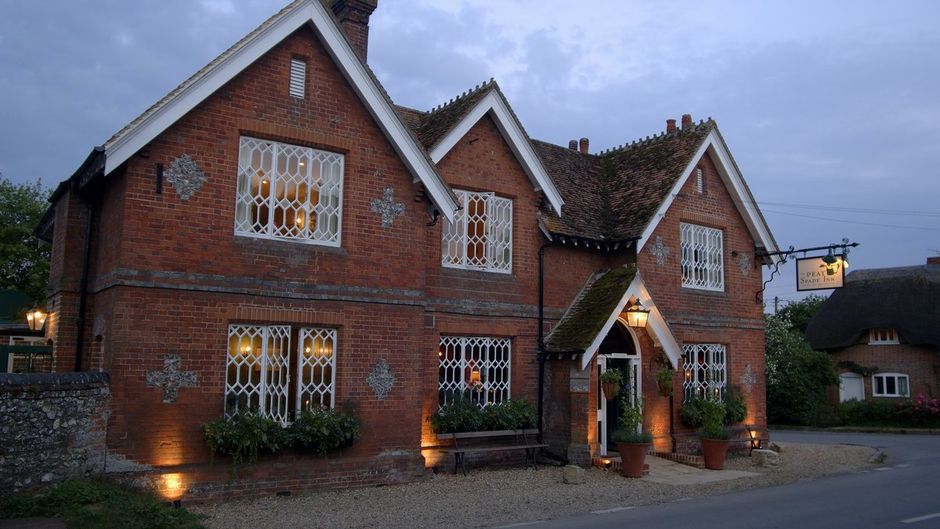 The Peat Spade Inn Exterior