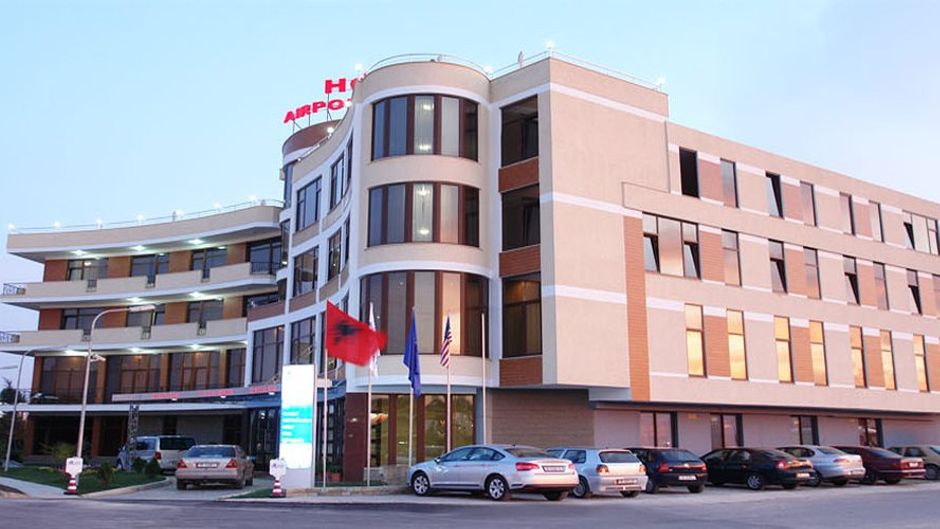 Hotel Airport Tirana Exterior