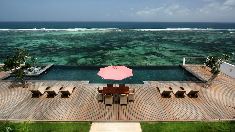 The Asmara Heavenly Residence Pool